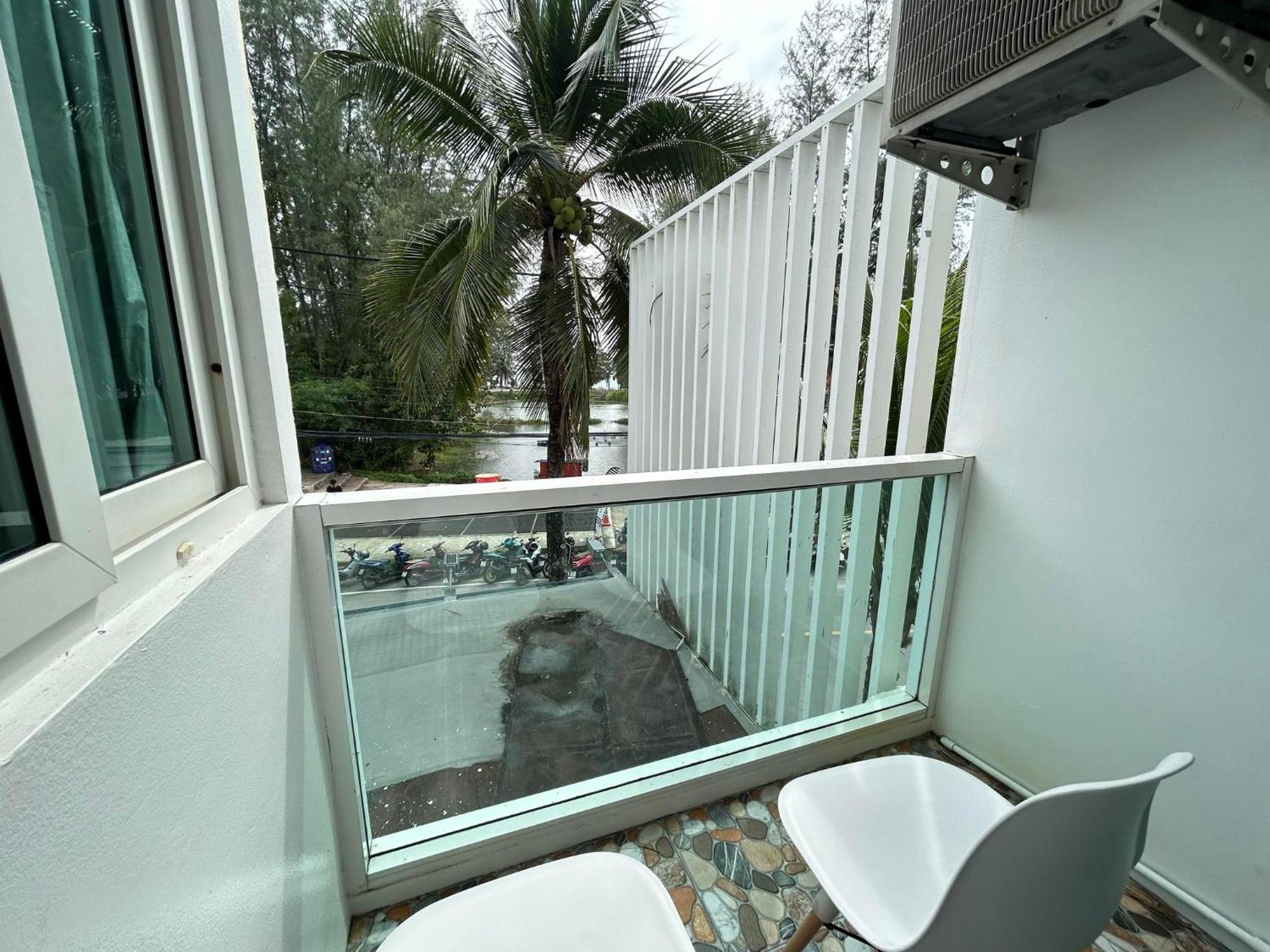 Benyada Lodge - Surin Beach Exterior photo